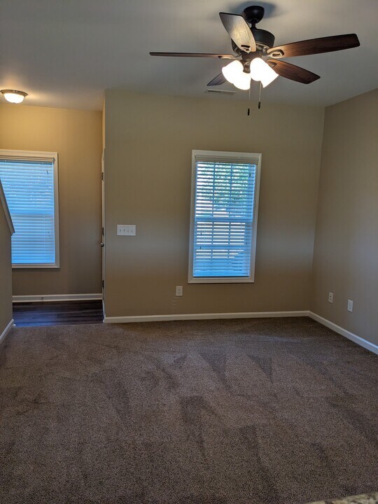 402 Winston Way in Creedmoor, NC - Building Photo