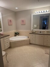 16 Harbour Isle Dr W in Fort Pierce, FL - Building Photo - Building Photo