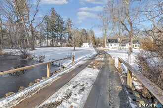 70 Cranbury Rd in Norwalk, CT - Building Photo - Building Photo