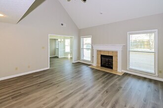 1120 Mossy Knoll Dr in Cordova, TN - Building Photo - Building Photo