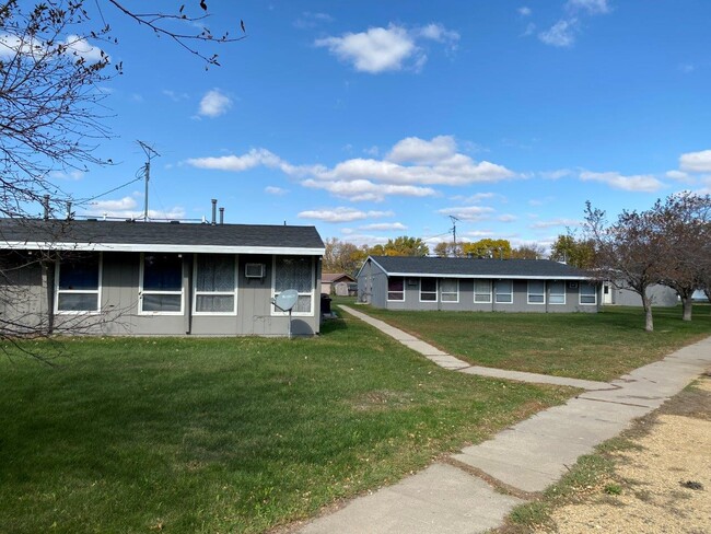 Flats on 5th in Estelline, SD - Foto de edificio - Building Photo