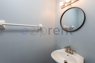 211 Countryside Key Blvd in Oldsmar, FL - Foto de edificio - Building Photo