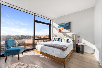 1128 W Van Buren St in Chicago, IL - Building Photo - Building Photo
