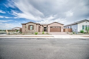 9640 W Monterey Way in Phoenix, AZ - Building Photo