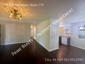 779 Old Brundage Rd in Hot Springs, AR - Foto de edificio - Building Photo