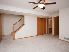 French Creek Townhomes in Rochester, MN - Building Photo - Building Photo