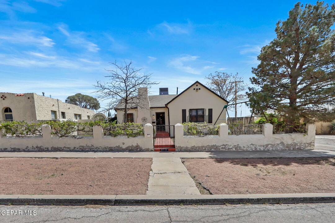 312 E Robinson Ave in El Paso, TX - Building Photo