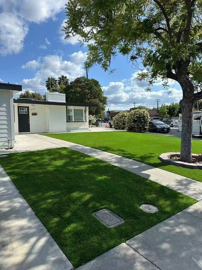 2598 Dixon Dr in Santa Clara, CA - Building Photo - Building Photo