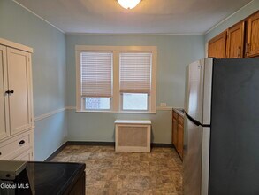 1594 Union St in Schenectady, NY - Building Photo - Building Photo