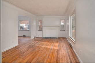 15411 Seymour St in Detroit, MI - Foto de edificio - Building Photo