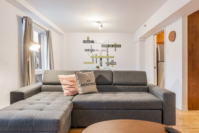 property at 301 Rue Aylwin