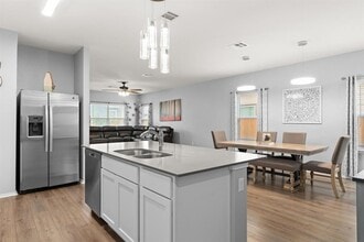 421 Perfect World Lp in Jarrell, TX - Building Photo - Building Photo