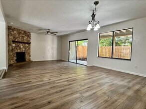 207 Pine Cone Trail in Ormond Beach, FL - Building Photo - Building Photo