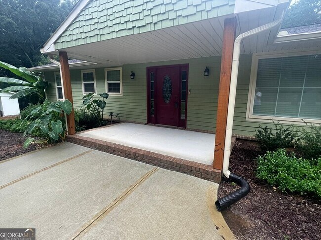 1190 Jack Neely Rd in Covington, GA - Building Photo - Building Photo