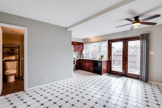 18W269 Kirkland Ln in Villa Park, IL - Building Photo - Building Photo