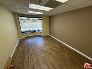 820 N Mountain Ave in Upland, CA - Building Photo - Building Photo