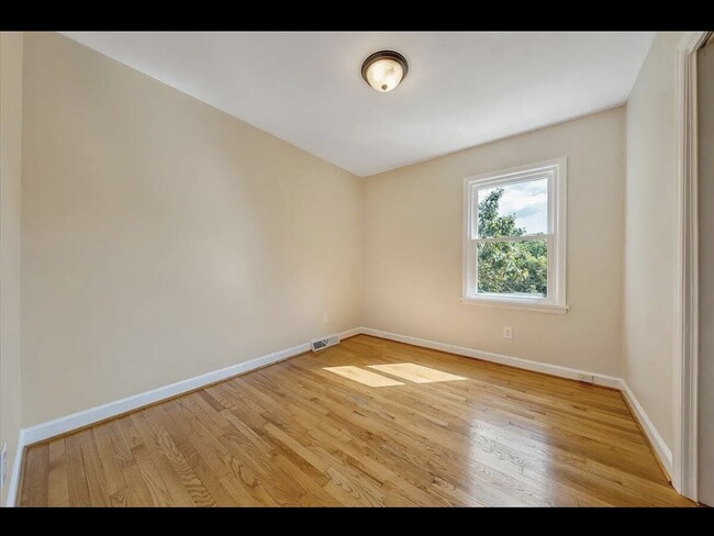 property at 2650 Willowlawn St