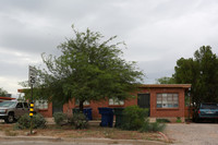 4732 E First St in Tucson, AZ - Foto de edificio - Floor Plan