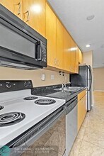 736 NE 13th Ct in Fort Lauderdale, FL - Building Photo - Building Photo
