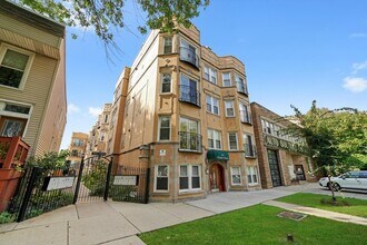 3918 N Kedvale Ave in Chicago, IL - Foto de edificio - Building Photo