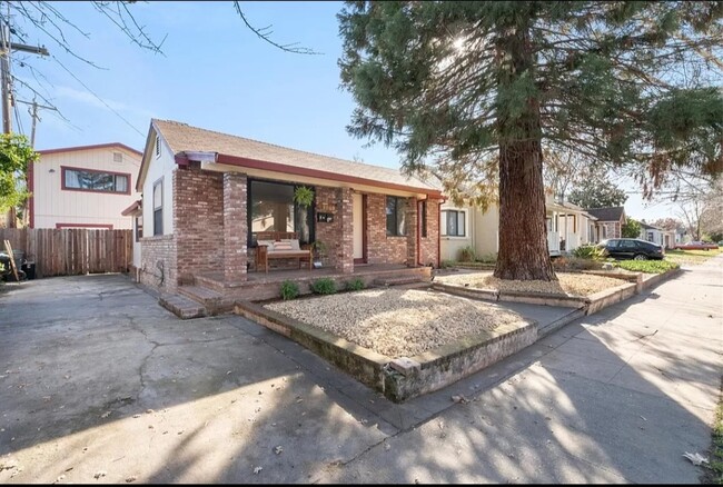 property at 1549 Virginia Ave