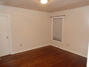 8910 Santa Clara Dr in Dallas, TX - Foto de edificio - Building Photo