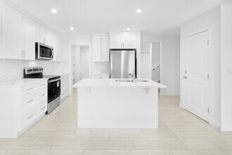 3018-3169 169 St. SW in Edmonton, AB - Building Photo - Building Photo