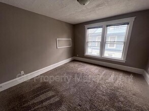1106 W Church St in Champaign, IL - Building Photo - Building Photo