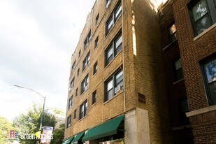 717 W Belmont Ave, Unit A09C in Chicago, IL - Building Photo