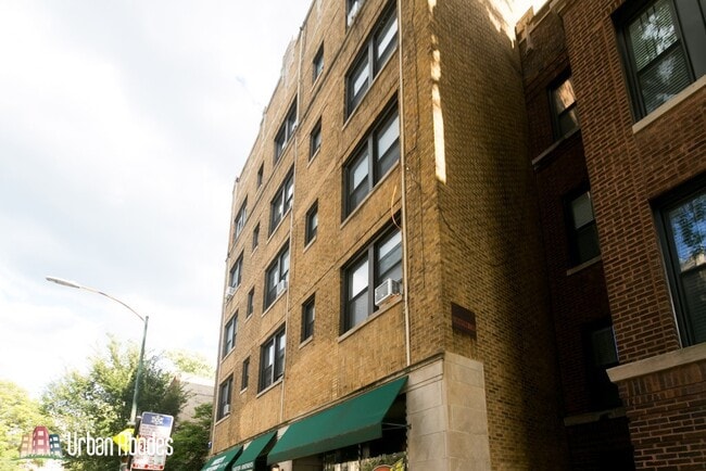 717 W Belmont Ave, Unit A09C
