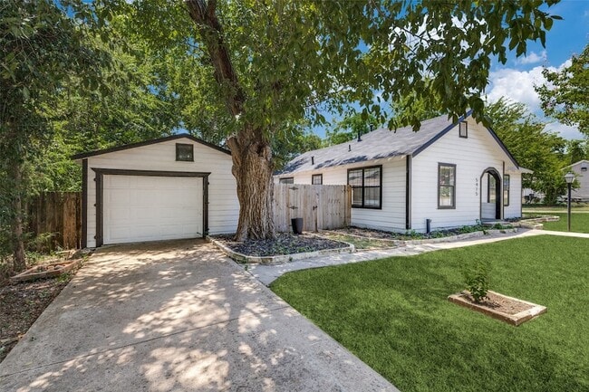 property at 5415 Dartmouth Ave