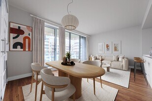 901 Rue de la Commune E in Montréal, QC - Building Photo