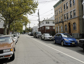 119 Lincoln St in Jersey City, NJ - Building Photo - Building Photo