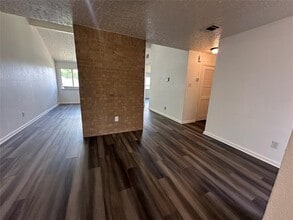 5434 Parkridge Dr in Houston, TX - Building Photo - Building Photo