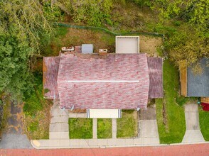 2124 Fairland St in Pittsburgh, PA - Building Photo - Building Photo