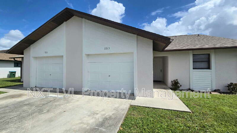 3313 Skyline Blvd in Cape Coral, FL - Building Photo