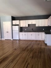 10 S Lake Ave, Unit Apt B in Bergen, NY - Building Photo - Building Photo