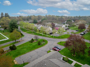 Southfield Green in Manchester, CT - Building Photo - Building Photo