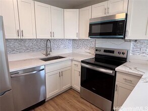 2140 Kuhio Ave. in Honolulu, HI - Foto de edificio - Building Photo