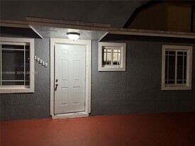 19317 NW 47th Ave in Miami Gardens, FL - Building Photo