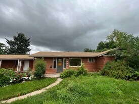 1413 W Mulberry St in Fort Collins, CO - Building Photo