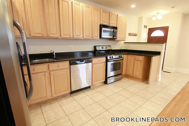 property at 25 Aspinwall Ave