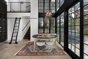 813 1/2 E 13th St in Austin, TX - Building Photo