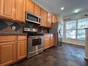 927 Hunley Dr in Virginia Beach, VA - Building Photo - Building Photo