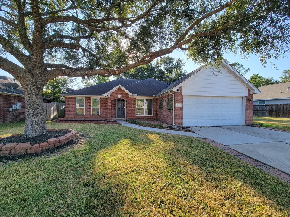 23327 Sandpiper Trail in Spring, TX - Building Photo