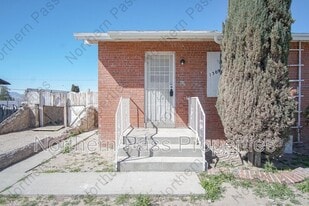 1309 Chadbourne St in El Paso, TX - Building Photo
