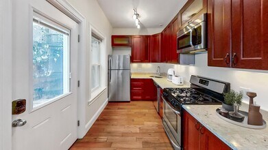 21 Caldwell St, Unit 1 in Boston, MA - Building Photo - Building Photo