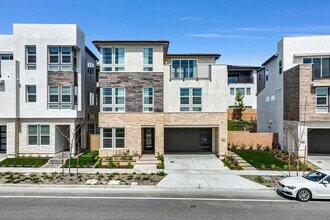 418 Sycamore Dr in Montebello, CA - Building Photo - Building Photo