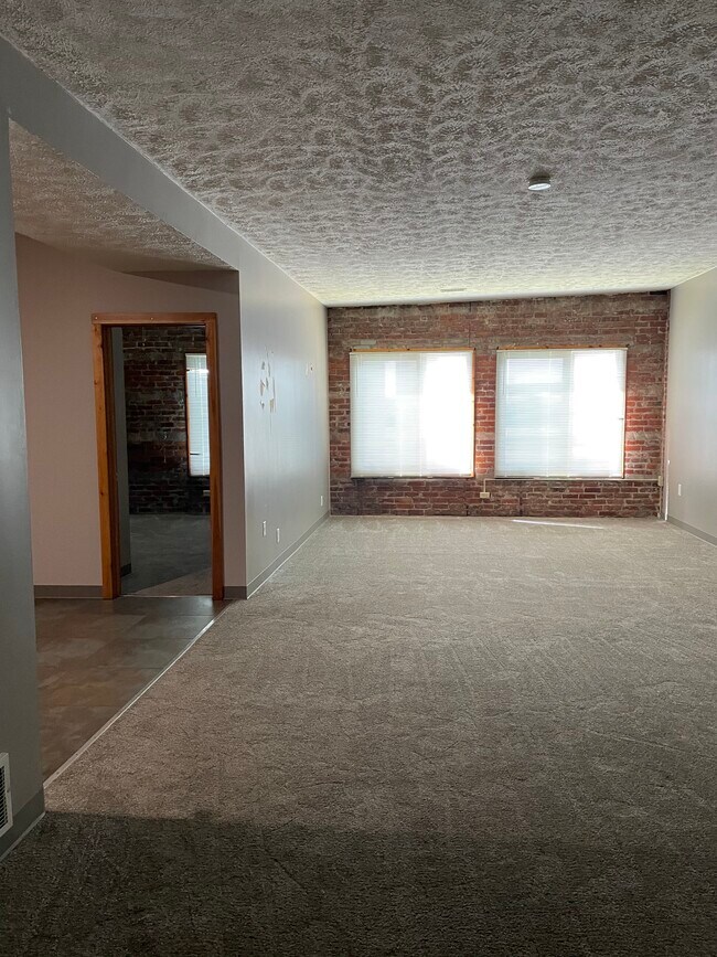 1640 Holdrege St Rentals in Lincoln, NE