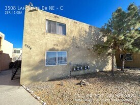 3508 Lafayette Dr NE in Albuquerque, NM - Building Photo